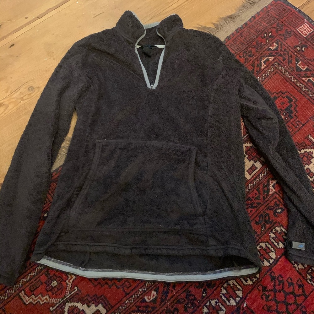 Fuzzy jacket/sweatshirt